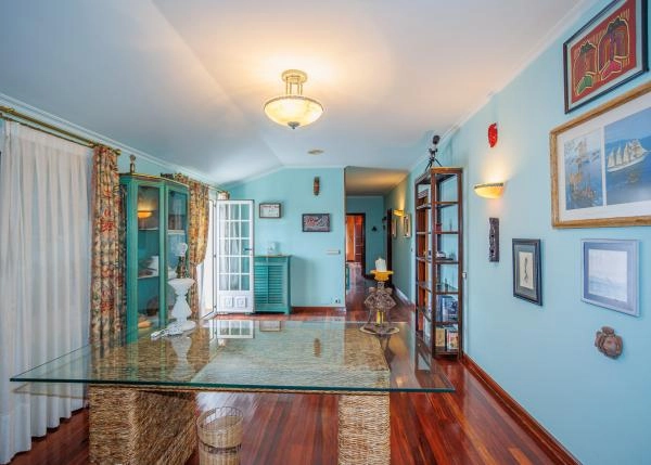 Galicia, La Coruña, Santiago, chalet, dining-room 2