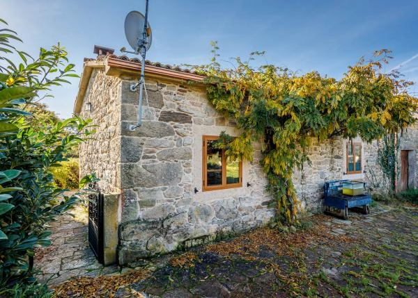 Galicia, Lugo, Villareda, country house, front-terrace