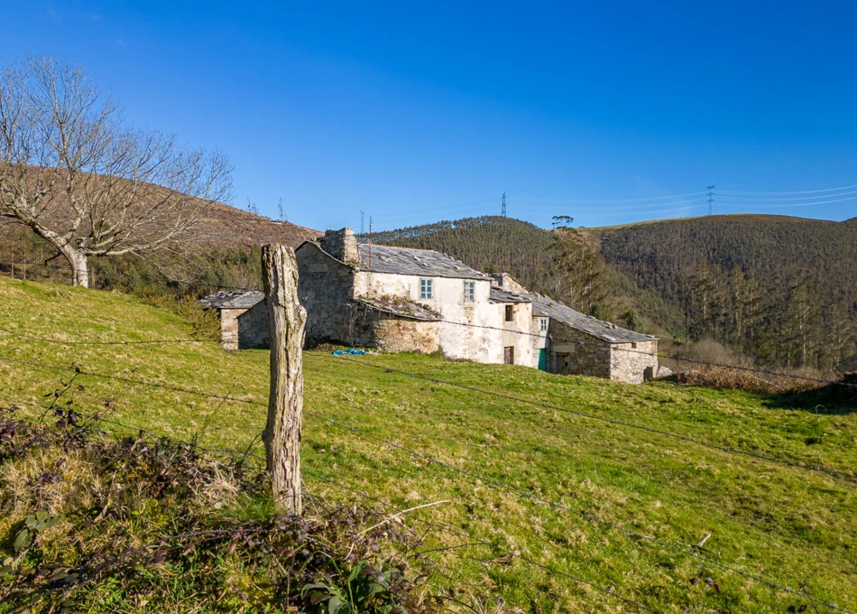 1627- Galicia Lugo, Valle de Ouro, pueblo abandonado,
