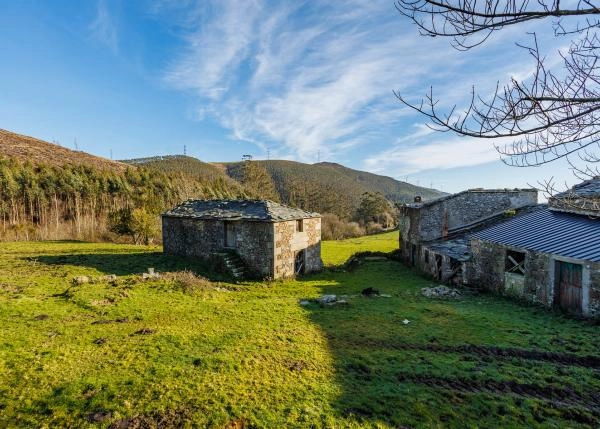 1627- Galicia Lugo, Valle de Ouro, abandoned village, 2