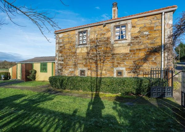 Galicia, Lugo, Taboada, casa de campo, vista lateral