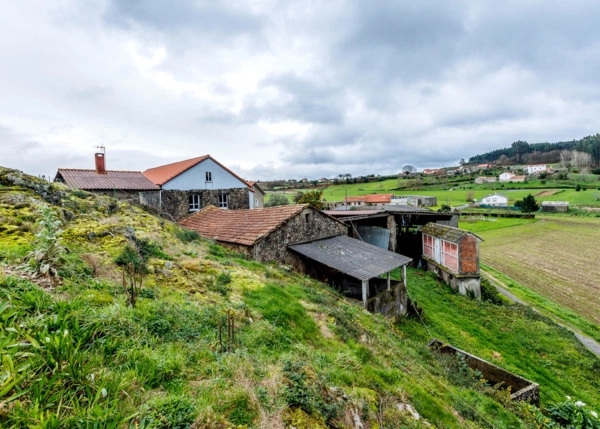 Galicia, La Coruña, Irixoa, casa de campo, vista areal 1