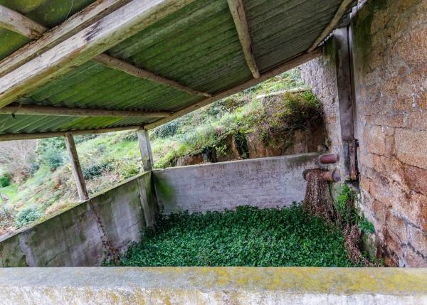 Galicia, La Coruña, Irixoa, country house, slurry tank