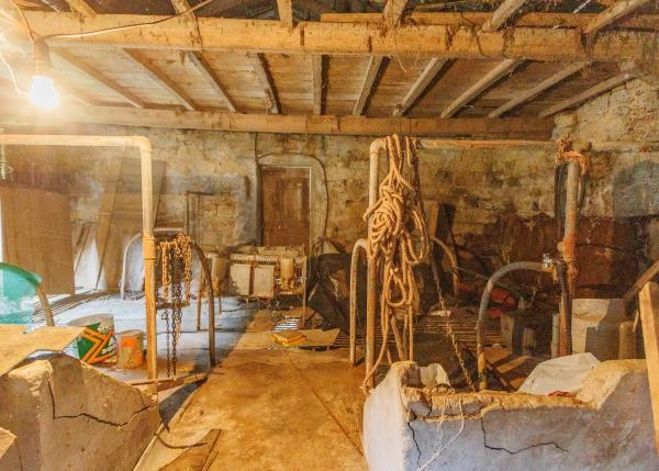 Galicia, La Coruña, Irixoa country house, bajos