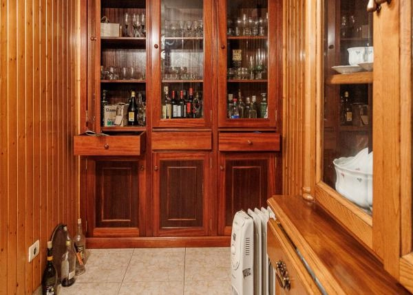 Galicia, La Coruña, Irixoa country house, wine store