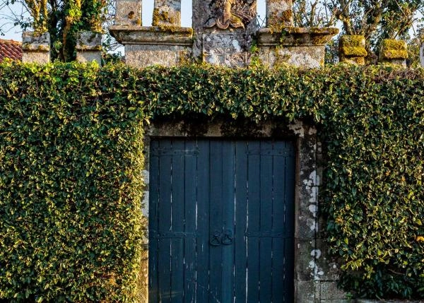 Portugal, Viana do Castelo, Quinta, main gate