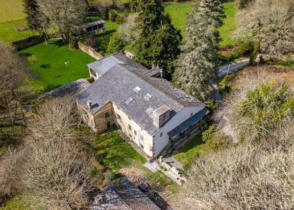 1663-Galicia, Lugo; Vilalba, country house arial view