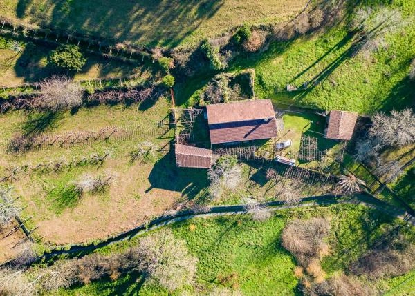  Galicia, Pontevedra, Vila de Cruces, casa de campo, vista area 2