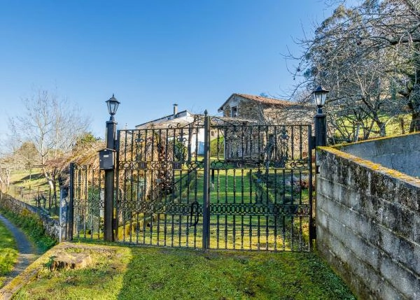  Galicia, Pontevedra, Vila de Cruces, casa de campo, puerta entrada