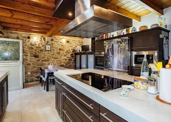 1676  3 Carballal  Interior Kitchen
