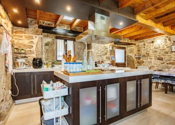 1676 4 Carballal Interior kitchen