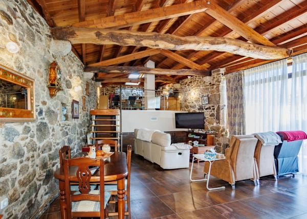1676 Carballal Interior living room
