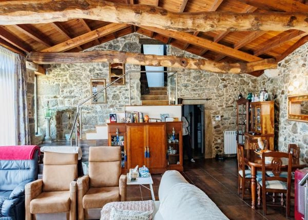 1676 1 Carballal interior living room 