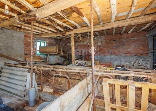 Galicia, La Coruña, SanSadurnino, country house, animal pens 3