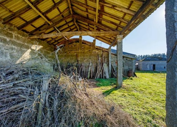  Galicia, Lugo, Corgo, casa de campo, galpon