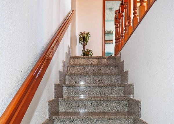  Galicia, Lugo, Corgo, casa de campo, escalera