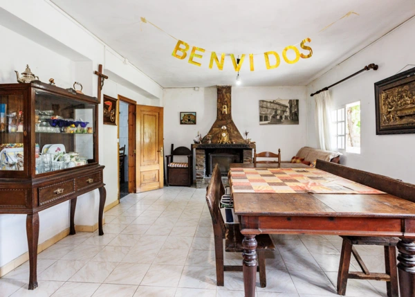 Galicia, Lugo, Outeiro de Rei, country house, dining room 1