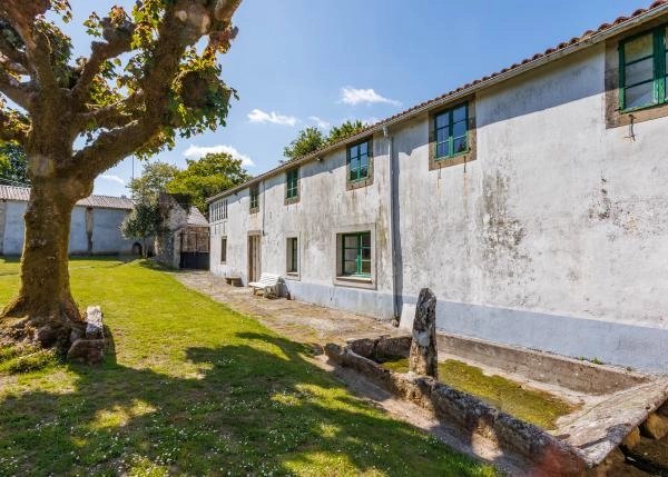 Galicia, la Coruña, Curtis, Country house, frontal view 2