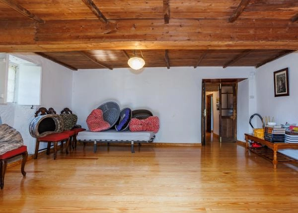  Galicia, la Coruña, Curtis, Country house, living room 1