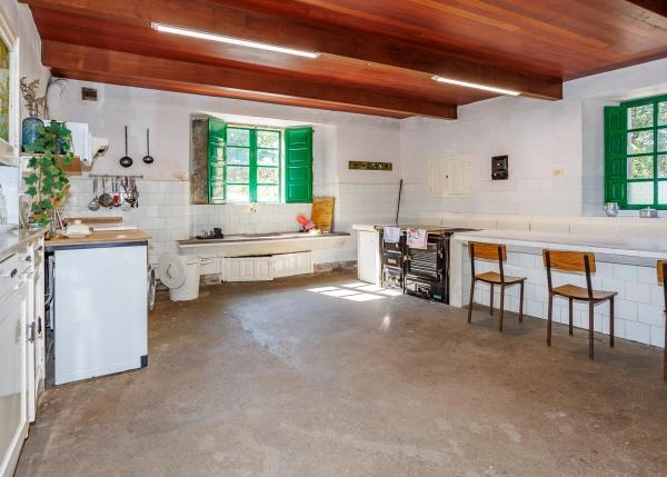 Galicia, la Coruña, Curtis, Country house, kitchen 1