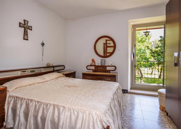  Galicia, la Coruña Touro, Country House, bedroom 