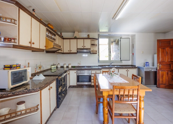 GCH-Touro-Interior-PlantaBaja-76-64a27e77b873f