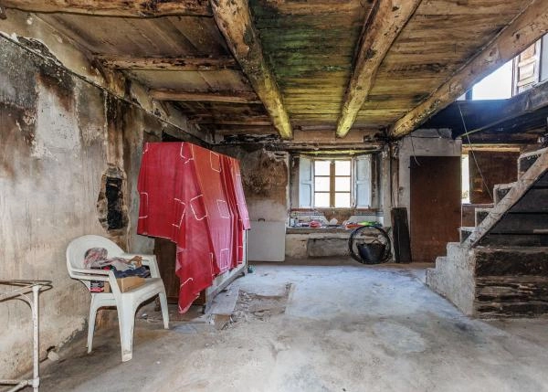 1758-Galicia, Lugo, Damil, country house, vista interior 2