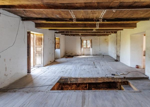 1758-Galicia, Lugo, Damil, country house,  top floor 1