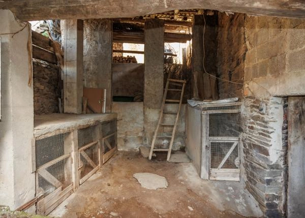 Galicia, Lugo, Os Ancares, casa de campo, pajar 2