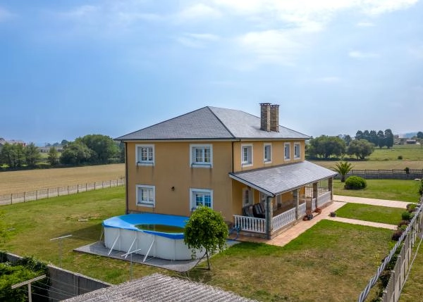 Galicia, Lugo, Barreiros, chalet, arial view 3