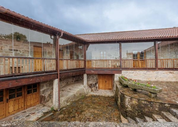 Galicia, Lugo, Taboada, casa de campo detalle patio