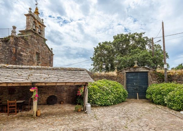 1793-Galicia, Arzua, Pazo, patio interior 3