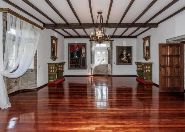 1793-Galicia, Arzua, Pazo, habitacion grande 1