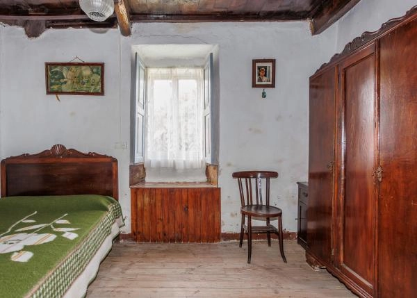 Galicia, Orense, montederramo, casa de campo  habitacion 4