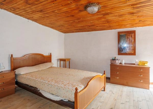 Galicia, Orense, montederramo, casa de campo  habitacion 3
