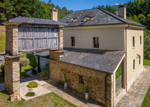 Galicia, Lugo, Mondoñedo, country hotel, arial view 1