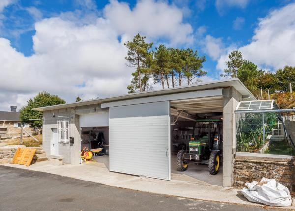  Galicia, Pontevedra, Rodeiro, country house, garage