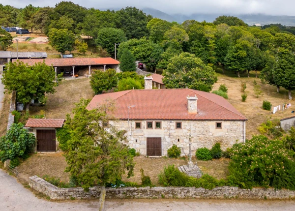 1837- Galicia, Lugo, Chantada, Country house, arial view 3