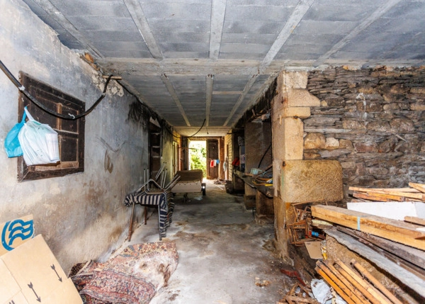 101-Picato-casa-de-labranza-gallega-para-restaurar-interior-cuadras-650783374764f