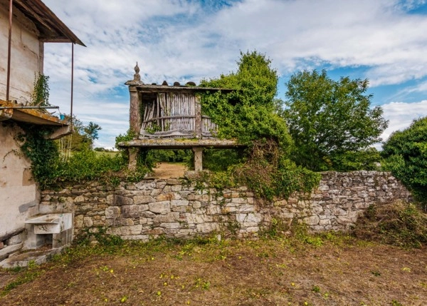 54-Picato-casa-labranza-gallega-con-horreo-y-horno-de-lena-exterior-650782e744844