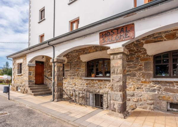  Leon, El Bierzo, Toreno, hotel, restaurante entrada