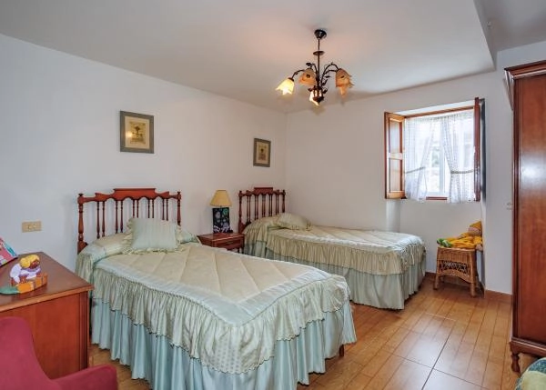 1876- Galicia, Lugo, Chantada, casa de campo, habitacion 2