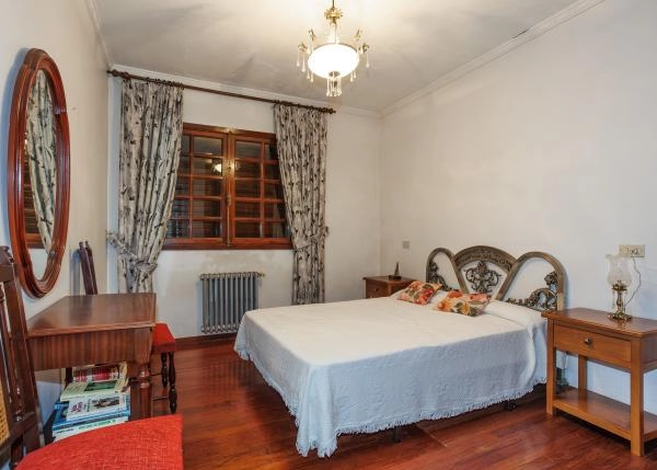 1897- Galicia, Rodeiro Pontevedra, chalet, habitacion 4