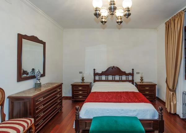 1897- Galicia, Rodeiro Pontevedra, chalet, habitacion 6