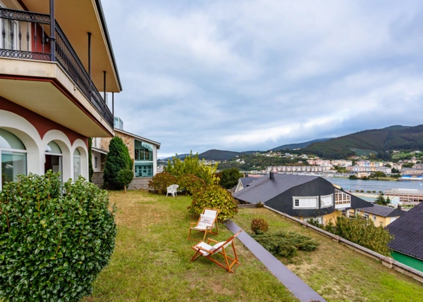 Galicia, Viveiro, chalet, country house front of chalet