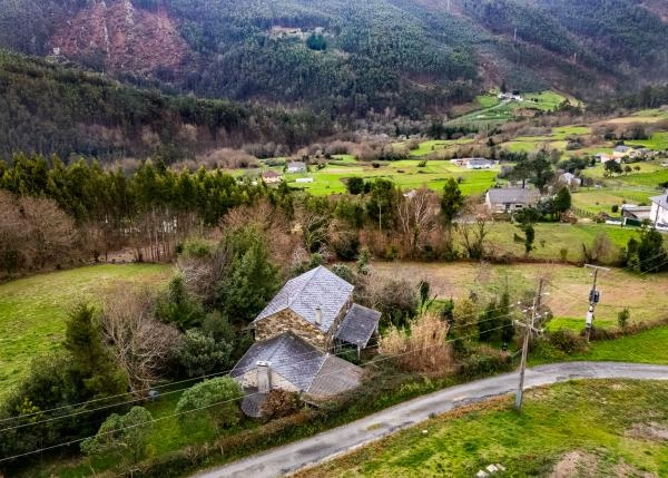 Galicia, Coruña, san Sadurniño, casa rustica, vista area 2