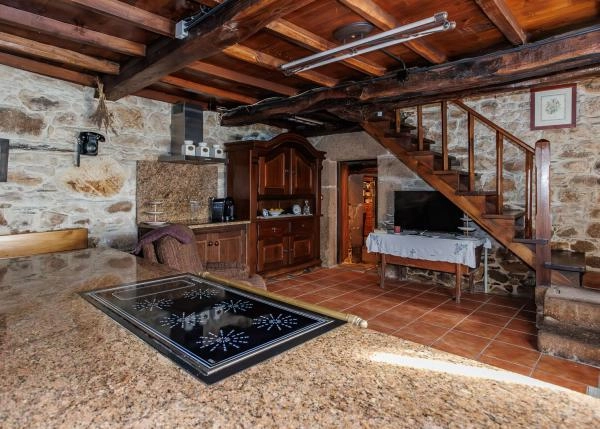  Galicia, Lugo, Sarria, casa rustica, cocina 2
