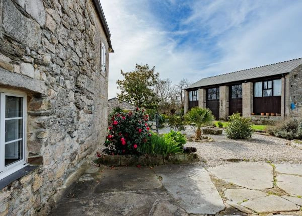 Galicia, Lugo, Sarria, casa rustica,patio jardin