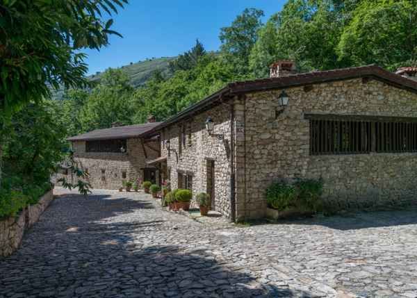 La-Tahona-de-Besnes-04-65f052c3187fd