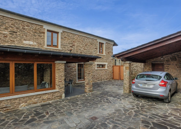 Galicia. Coruña,Mañon, country house, lateral view